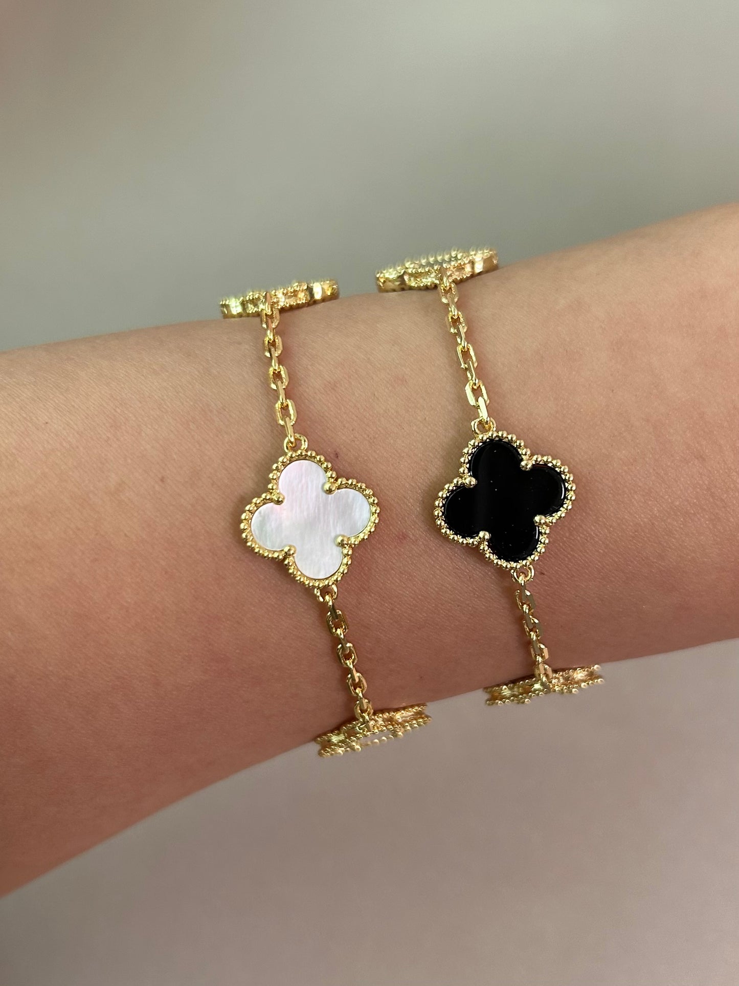 Black Cleef Charm Bracelet | Gold