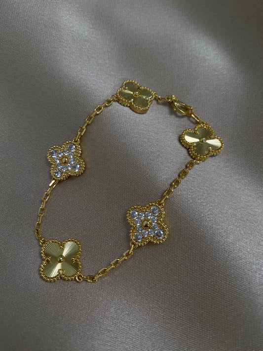 Diamante Gold Cleef Charm Bracelet